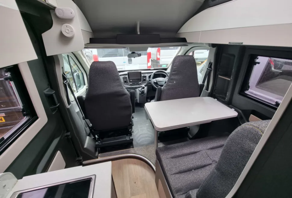 Swift  Trekker X 2024