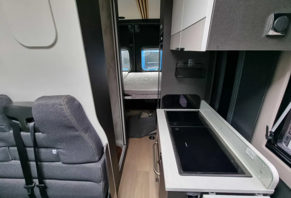 Swift  Trekker X 2024