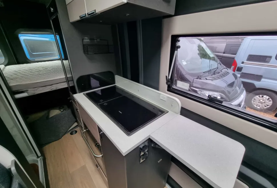 Swift  Trekker X 2024