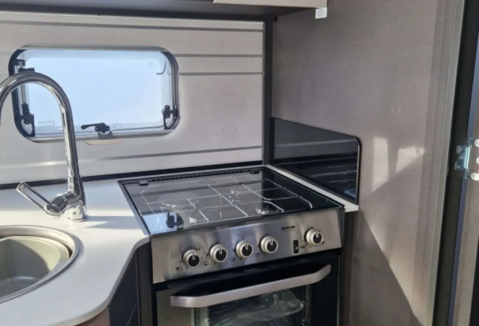 Swift Trekker 584 2026