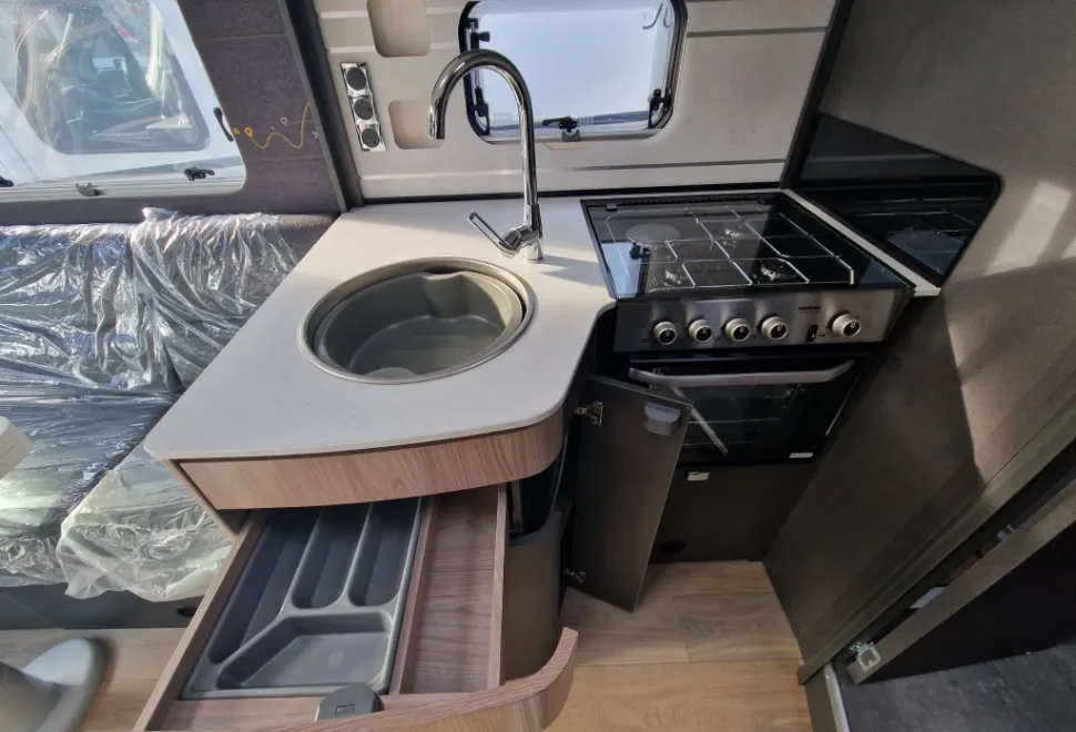 Swift Trekker 584 2026