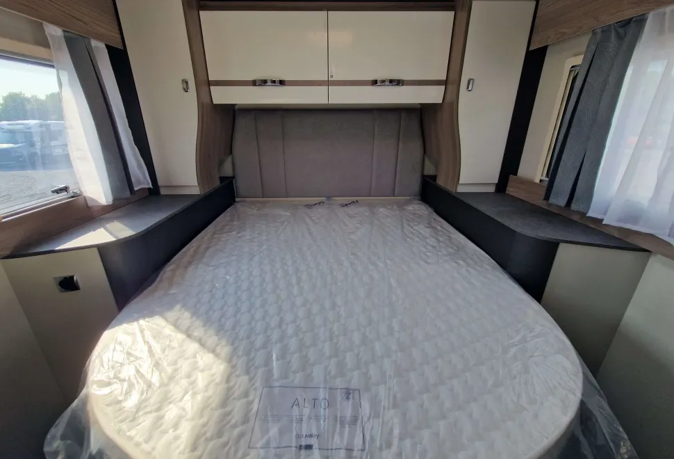 Swift  594 2026
