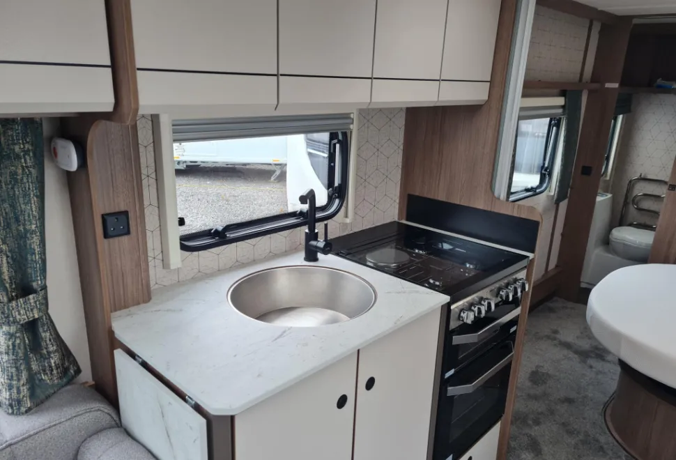 Coachman Acadia 575 2025