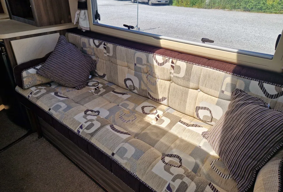 Auto-Sleepers  Broadway EK 2015