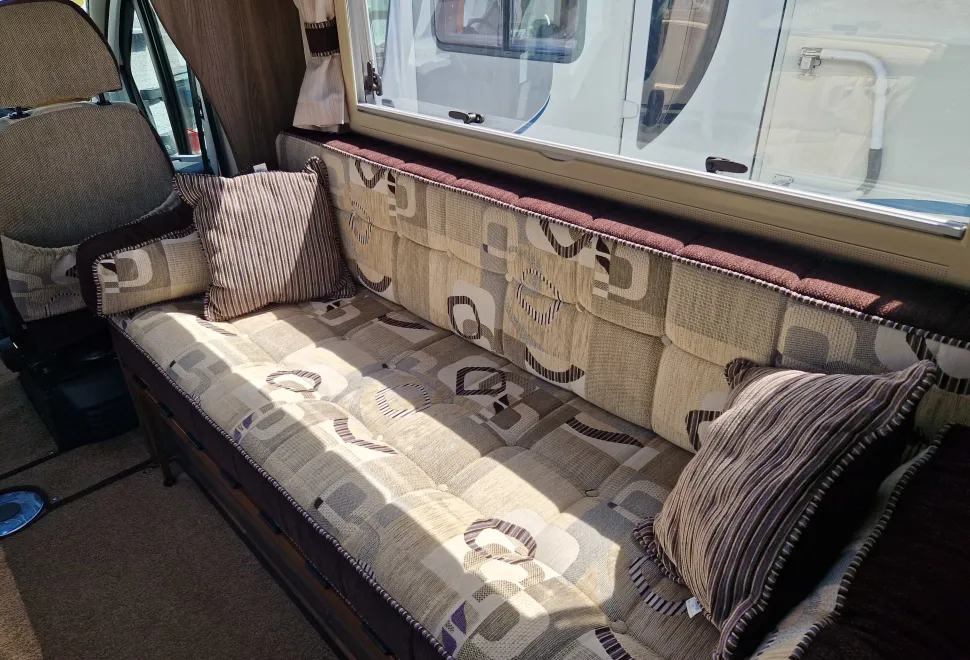 Auto-Sleepers  Broadway EK 2015