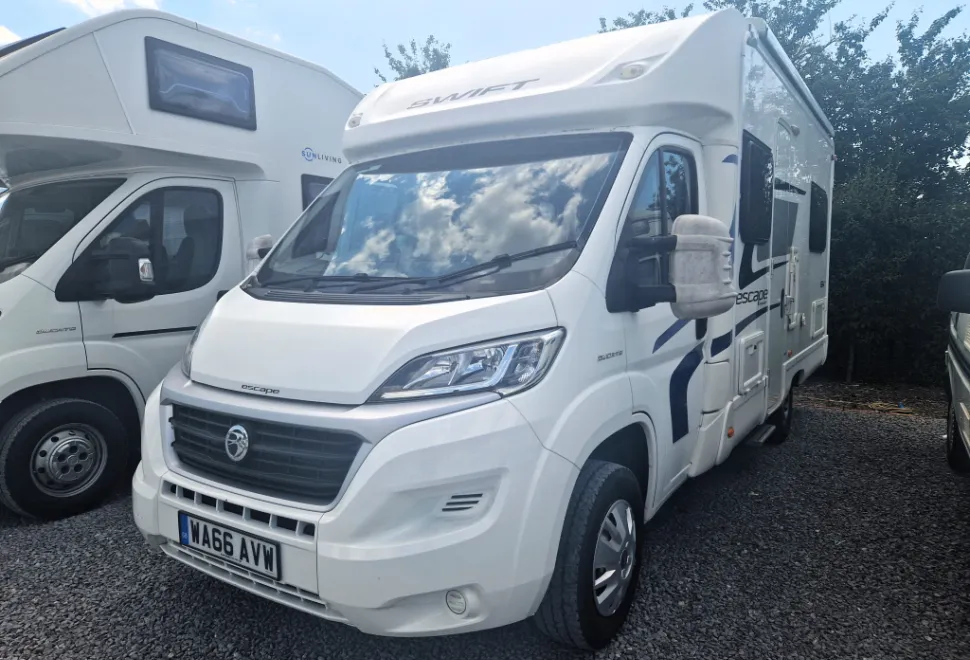 Swift Escape 664 2016