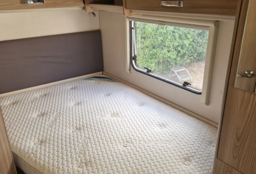 Swift Escape 664 2016