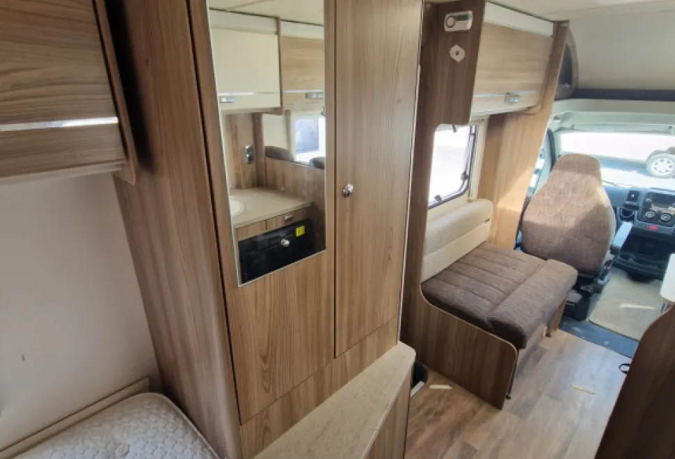 Swift Escape 664 2016
