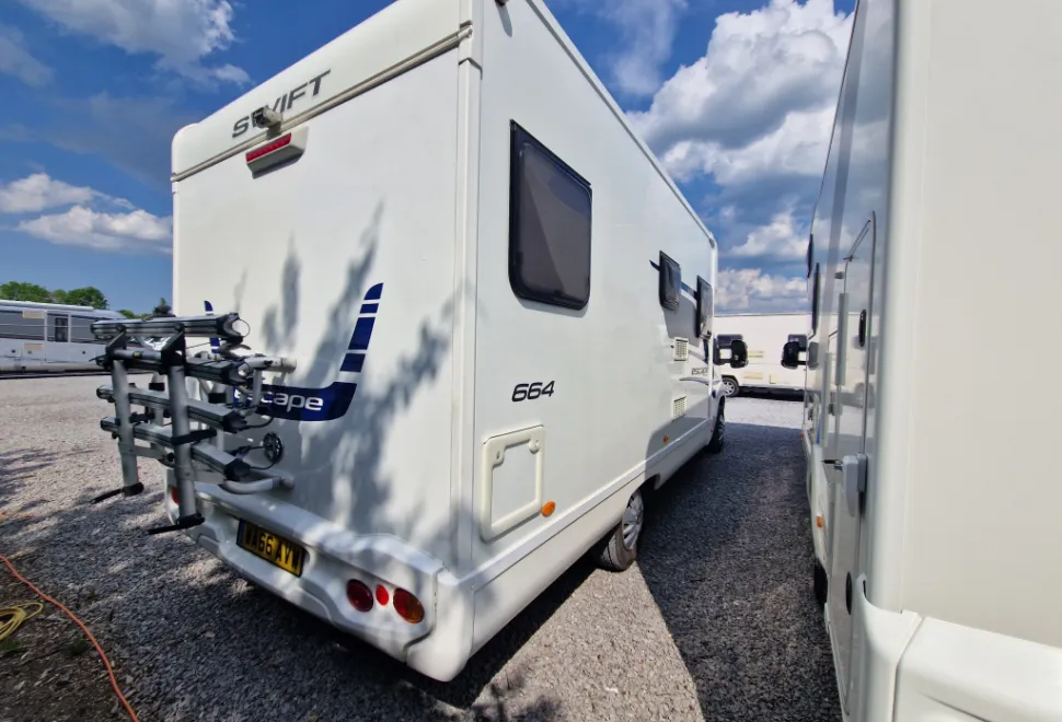Swift Escape 664 2016