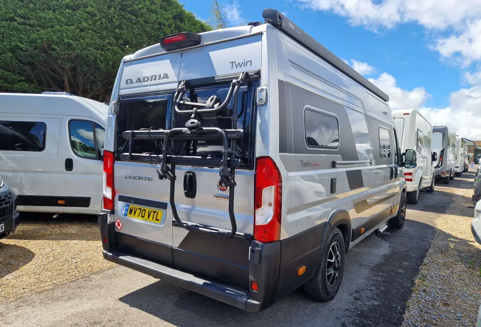 Adria  Twin Supreme 600 SPB 2021