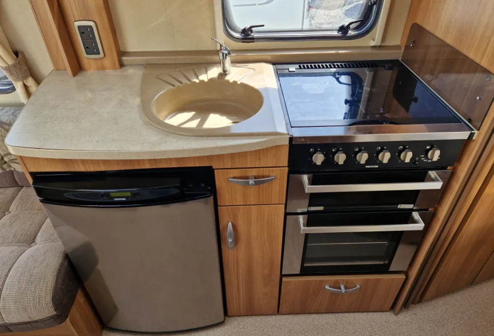 Swift Challenger 570 2011