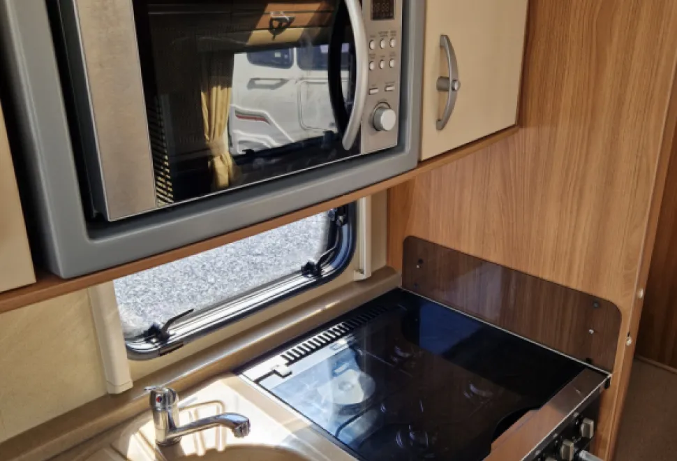 Swift Challenger 570 2011