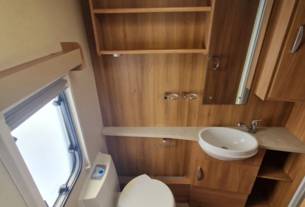 Swift Challenger 570 2011