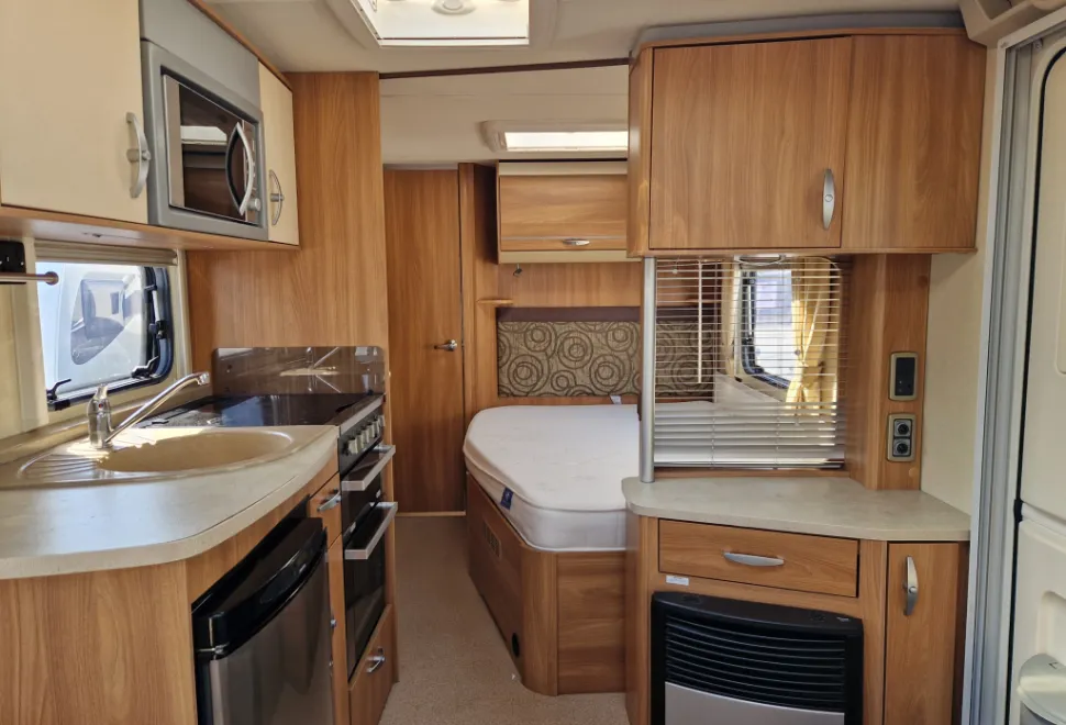 Swift Challenger 570 2011