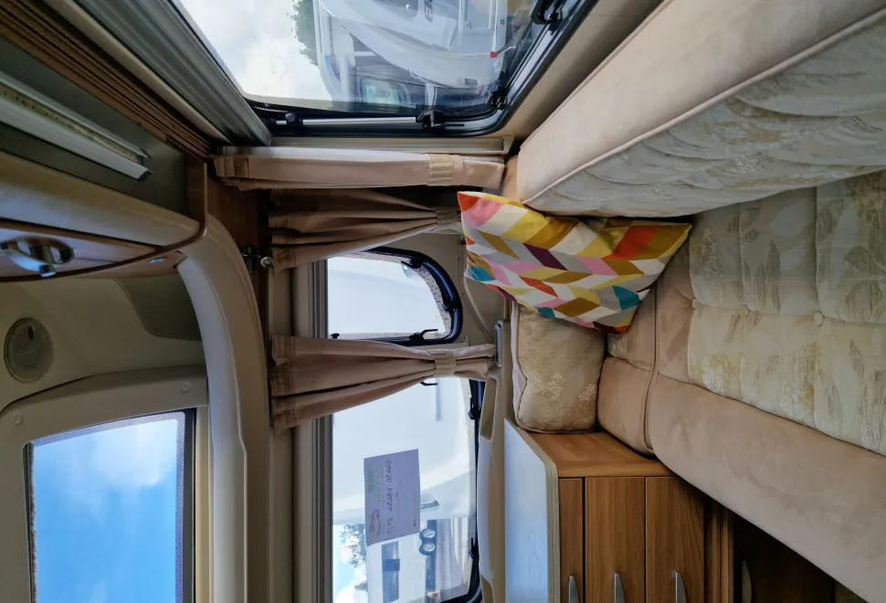 Bessacarr  Cameo 495SL 2011