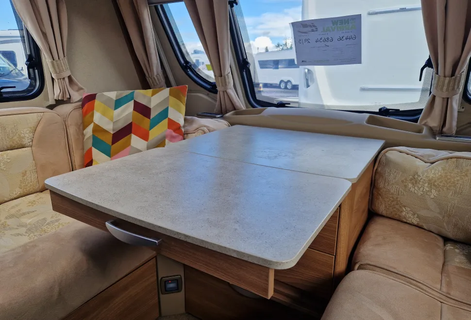 Bessacarr  Cameo 495SL 2011
