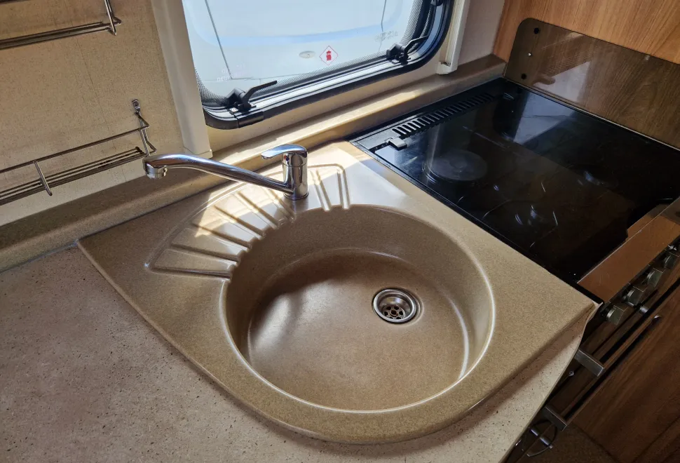 Bessacarr  Cameo 495SL 2011