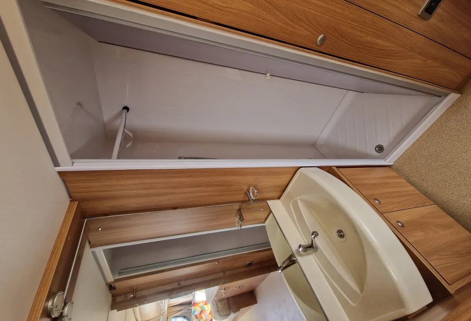 Bessacarr  Cameo 495SL 2011