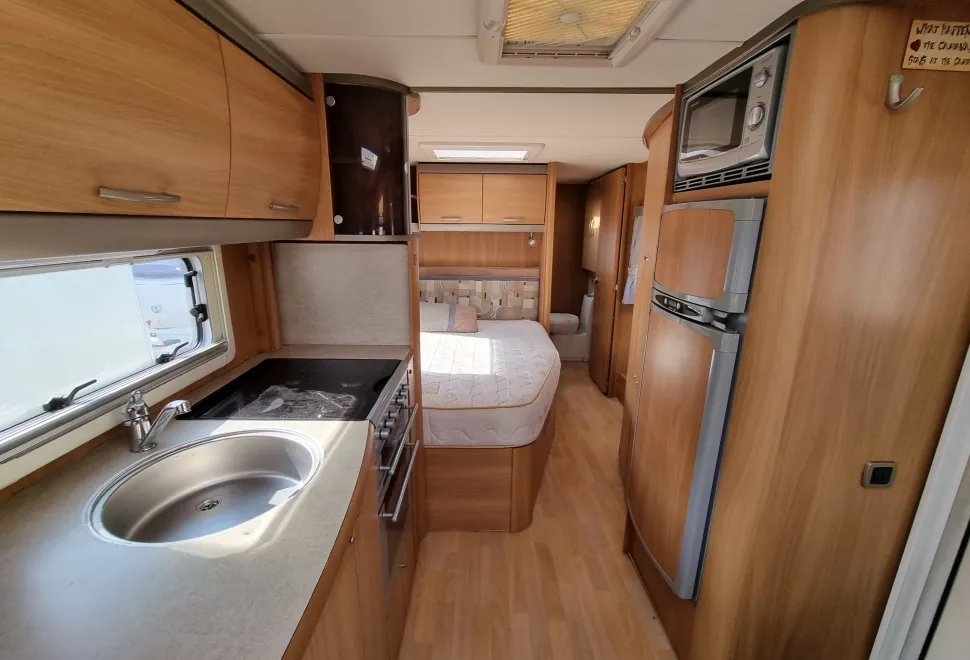 Swift Conqueror 630 2008