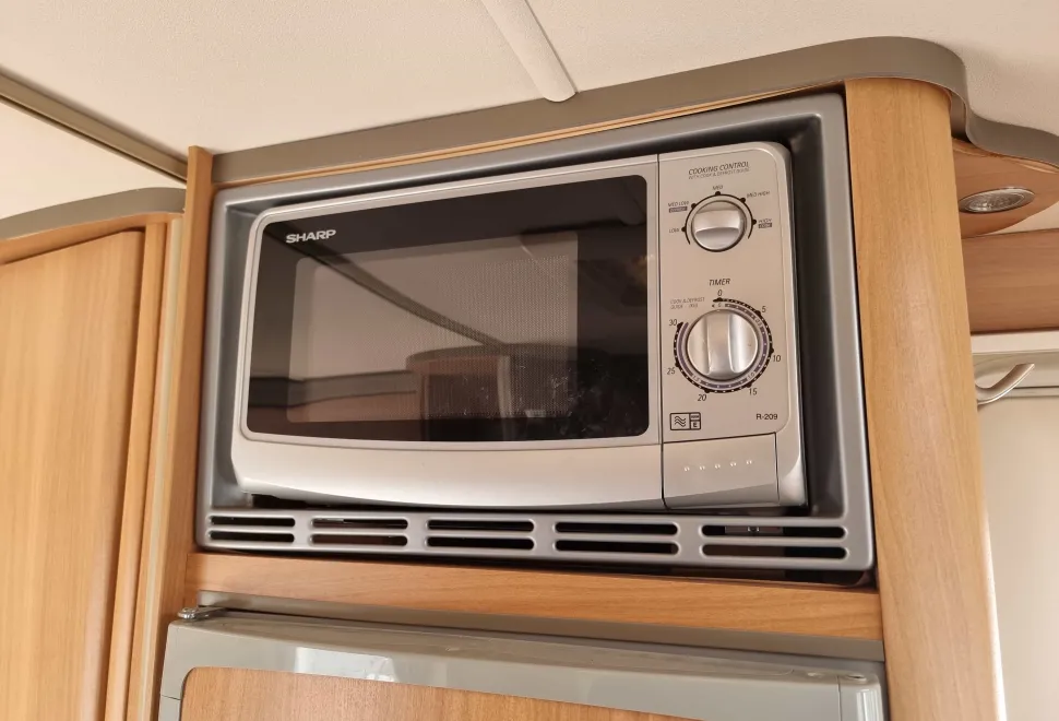Swift Conqueror 630 2008