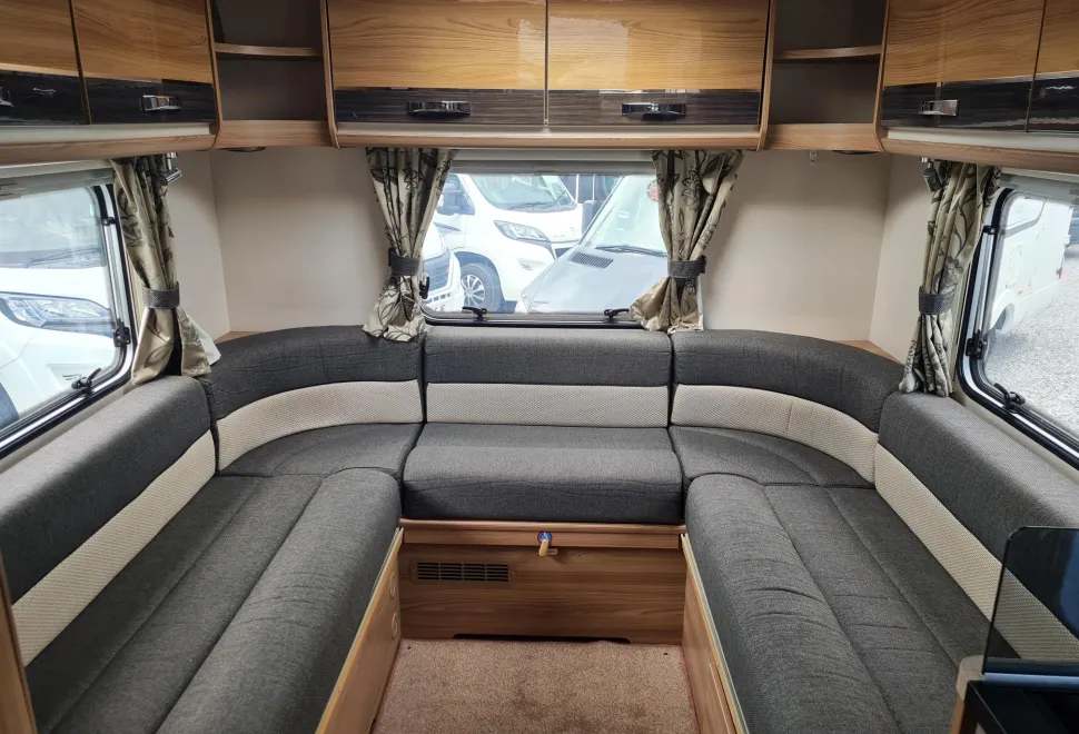 Bessacarr  E462 2015