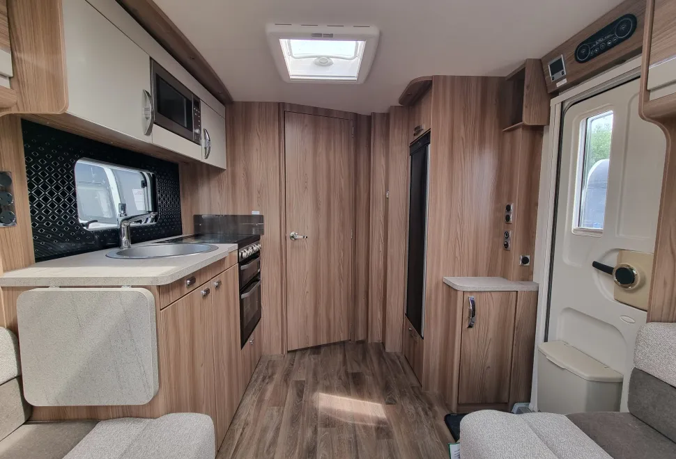 Swift Challenger X 835 2022