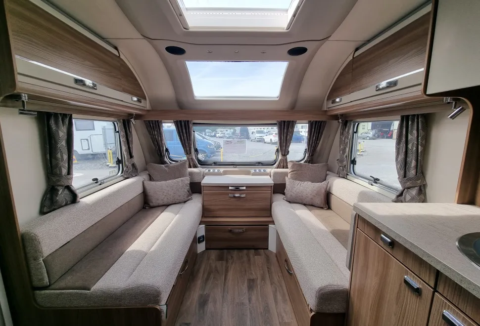 Swift Challenger X 835 2022