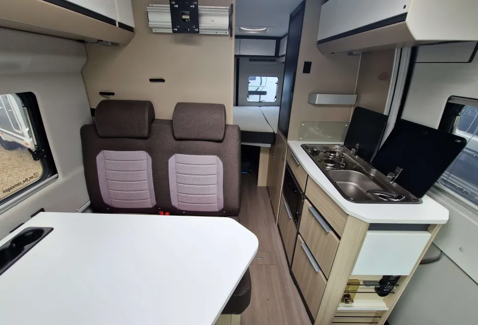 Adria  Twin Plus 600 SPB 2021