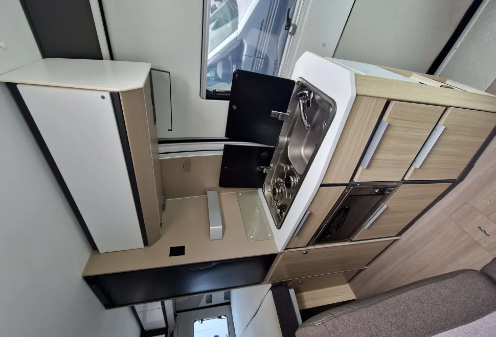 Adria  Twin Plus 600 SPB 2021