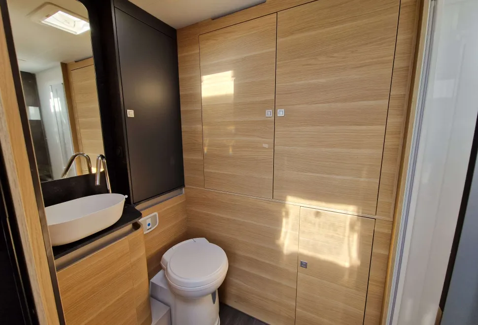 Adria Matrix Plus 600 DT 2021