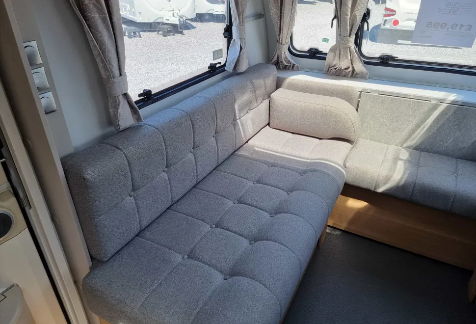 Adria Adora Seine 2021