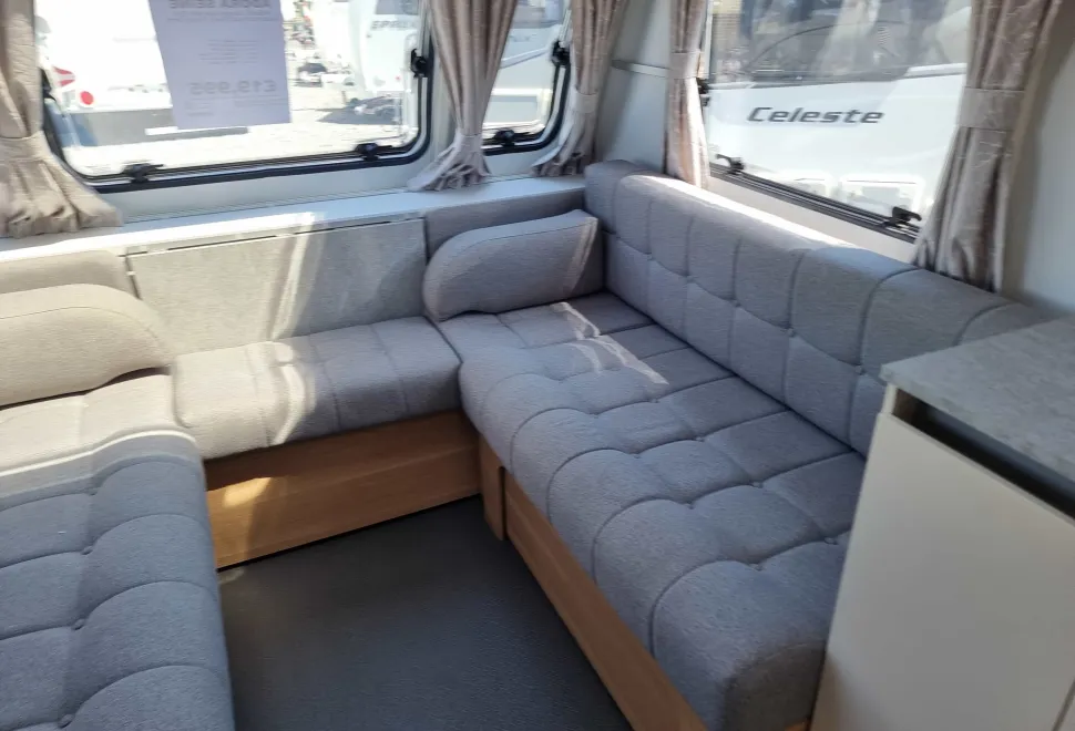 Adria Adora Seine 2021