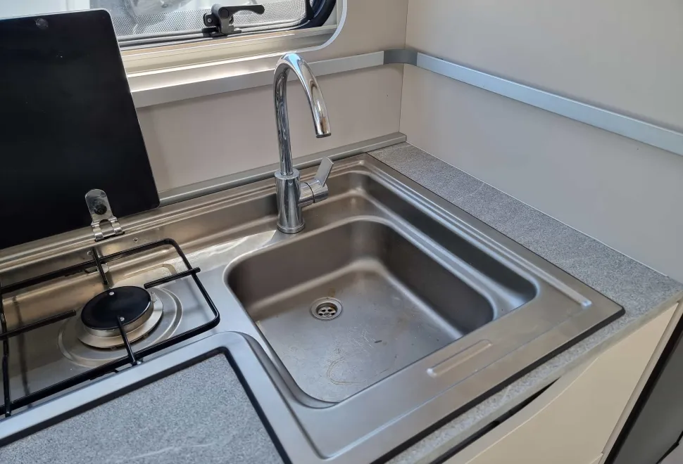Adria Adora Seine 2021