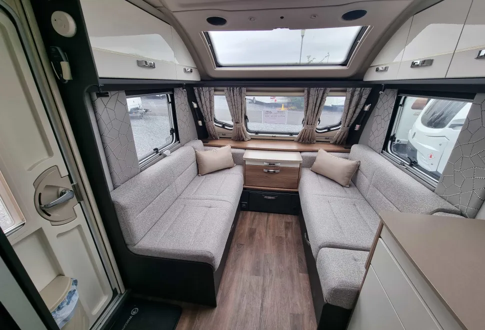 Swift Conqueror 560 2022