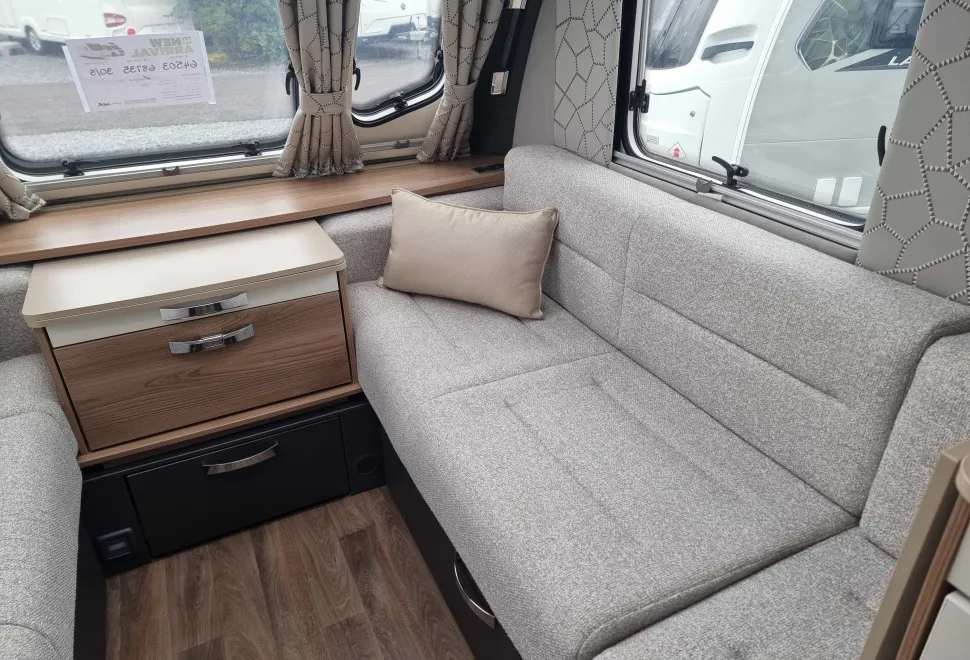 Swift Conqueror 560 2022