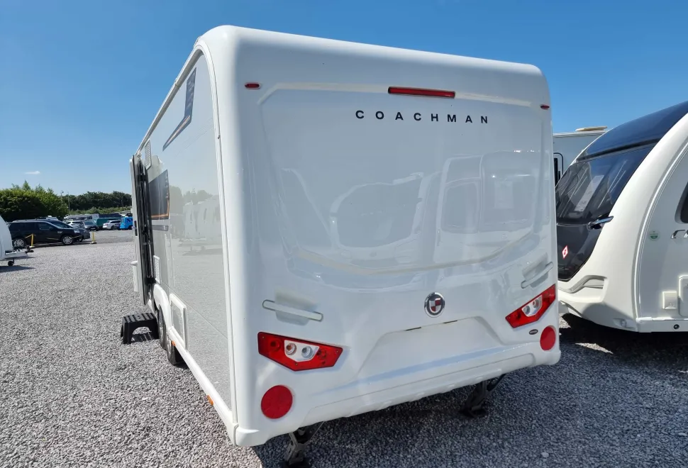 Coachman Laser 675 2021