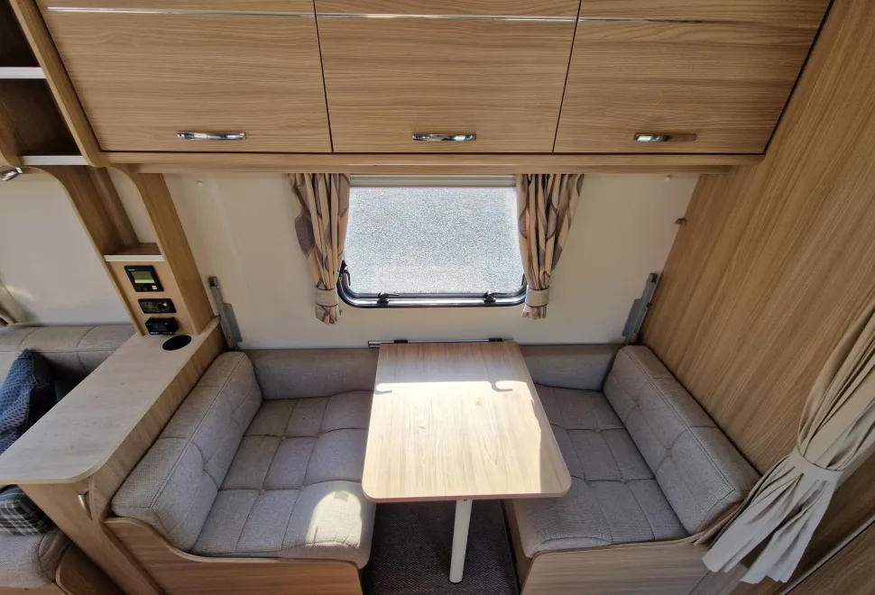 Coachman Vision Design Edition 520 2016