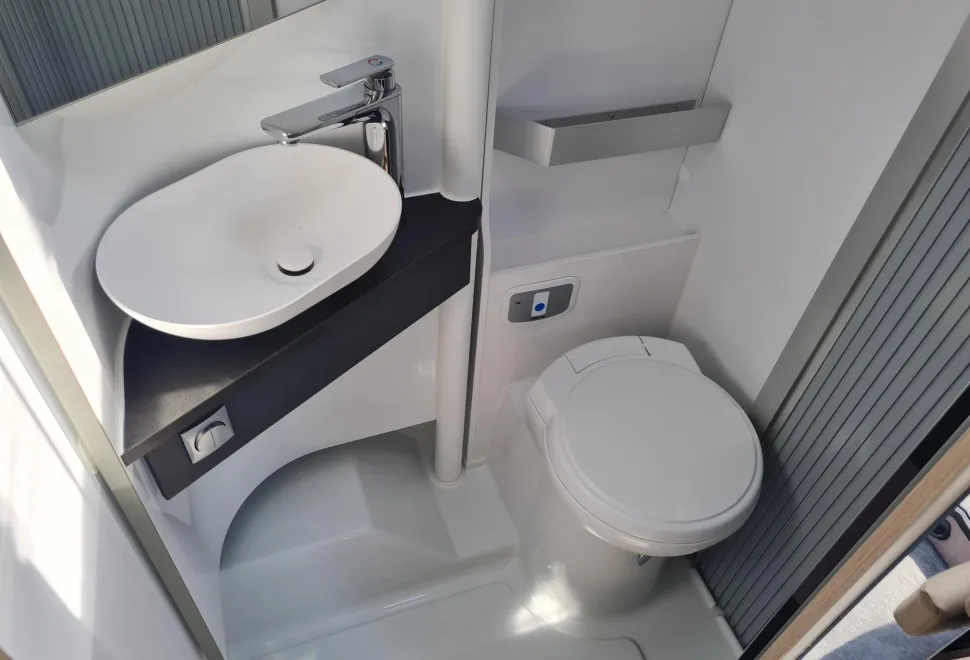 Adria Compact Supreme SL 2024
