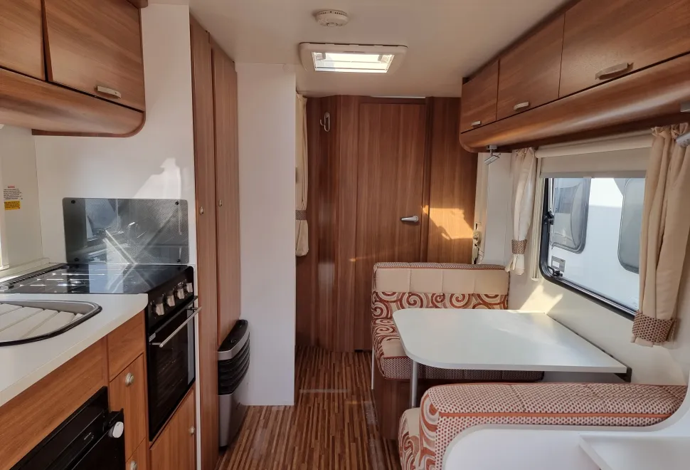 Adria Altea Tamar (542DT) 2013