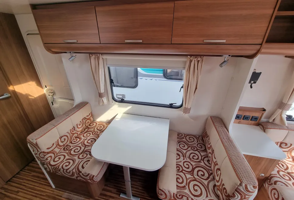 Adria Altea Tamar (542DT) 2013