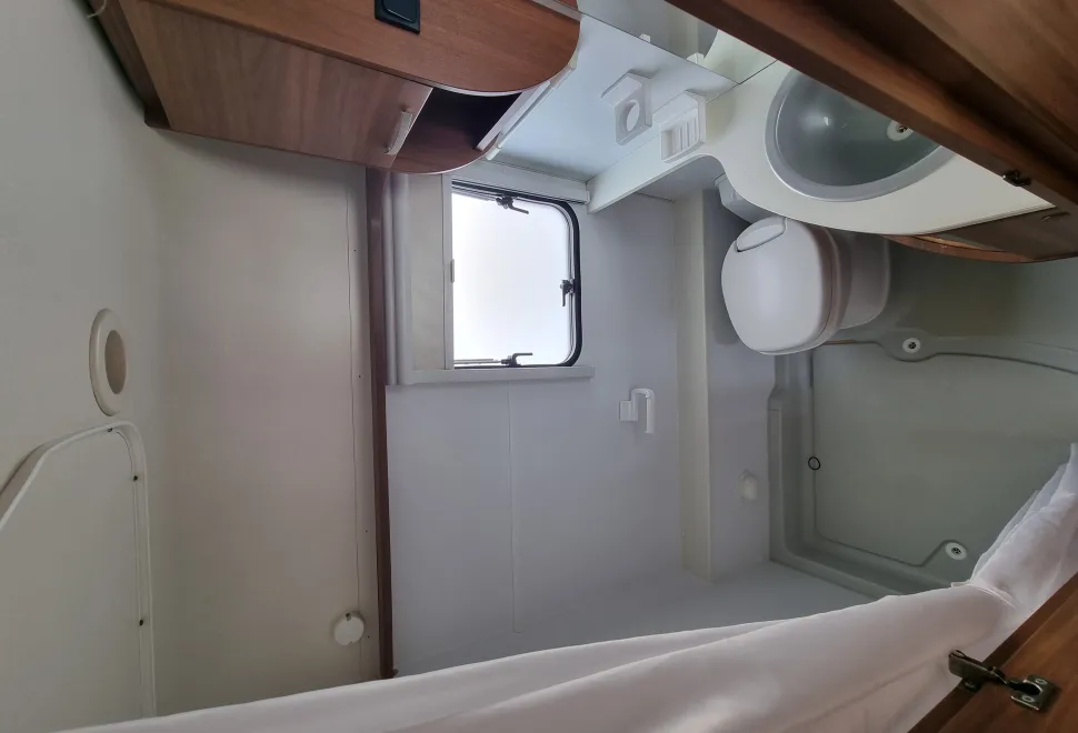 Adria Altea Tamar (542DT) 2013