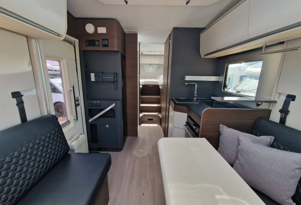 Adria Coral XL Plus 670 DL 2023
