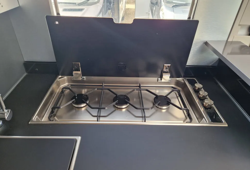 Adria Coral XL Plus 670 DL 2023