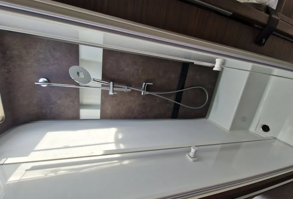 Adria Coral XL Plus 670 DL 2023
