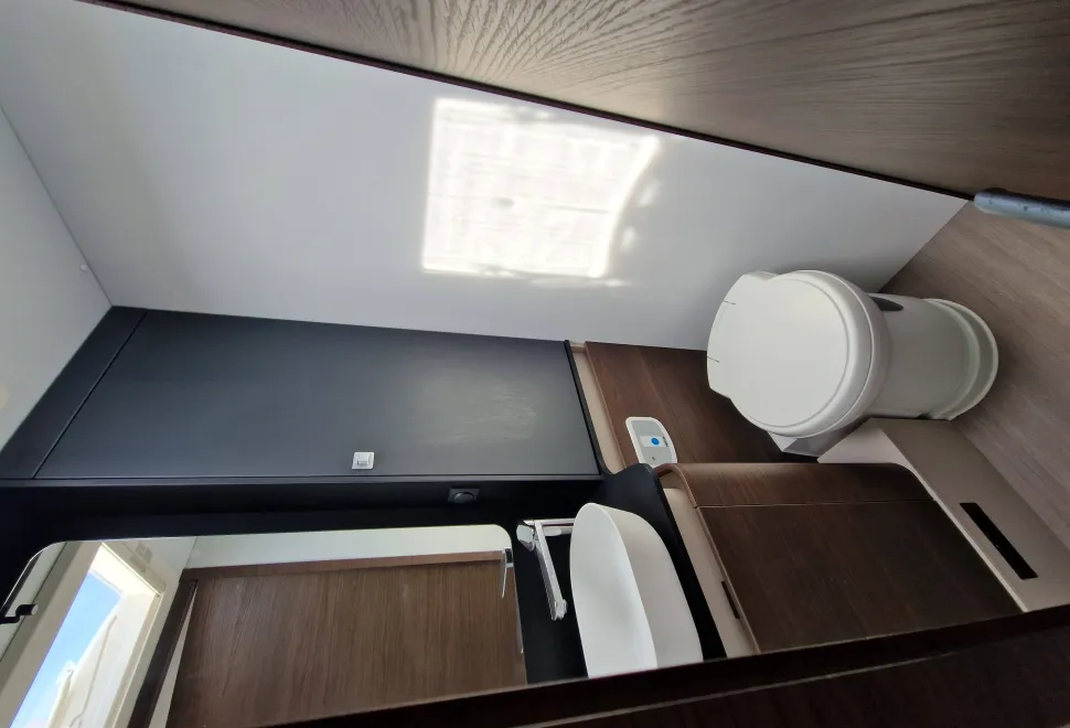 Adria Coral XL Plus 670 DL 2023