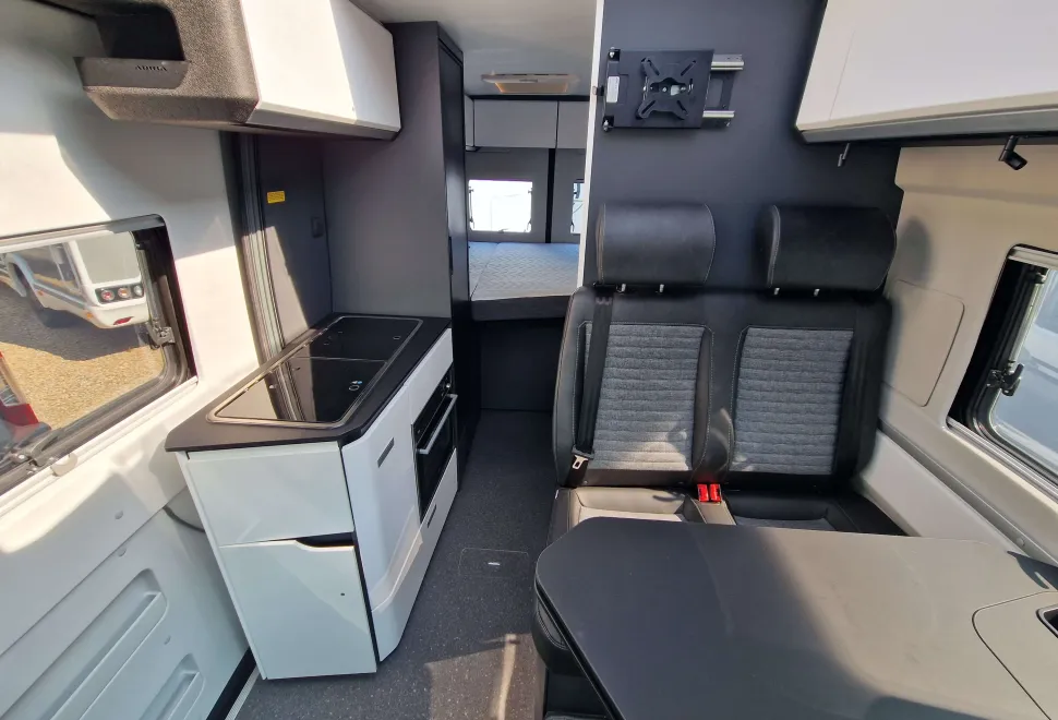 Adria  Twin Supreme 600 SPB 2025