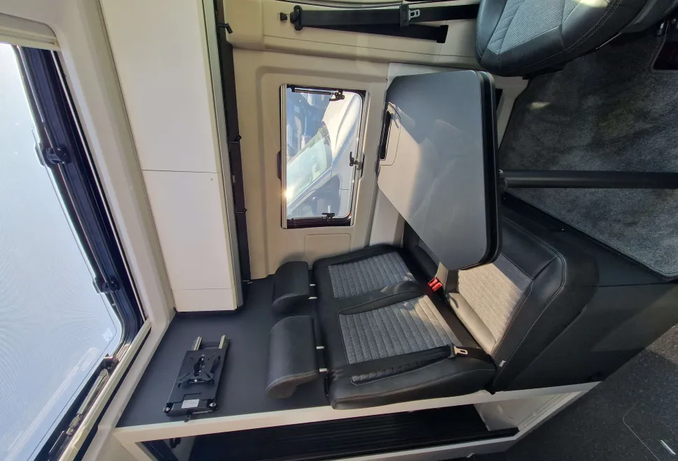 Adria  Twin Supreme 600 SPB 2025