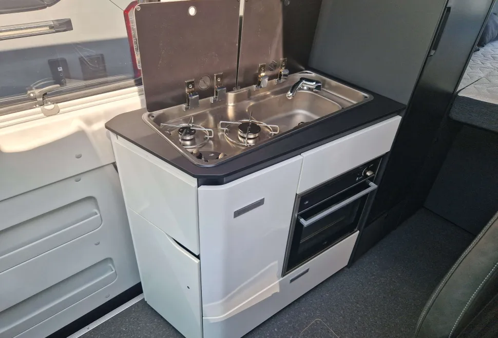 Adria  Twin Supreme 600 SPB 2025