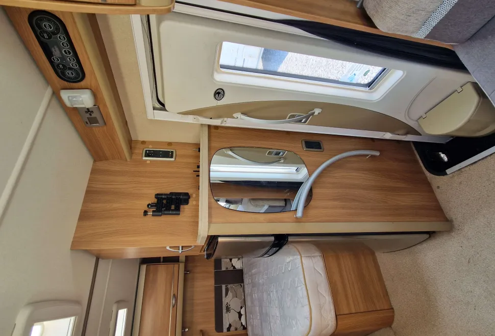 Swift Bolero 724FB 2012
