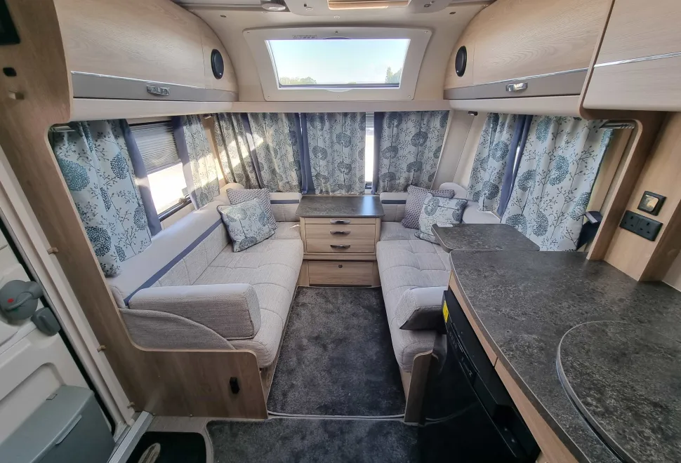 Elddis Chatsworth 550 2018